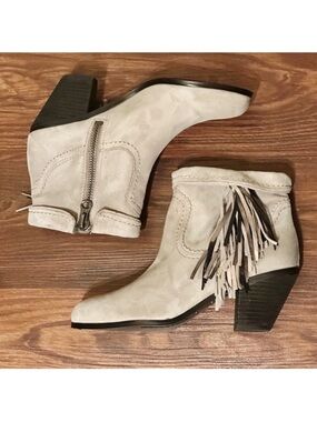 Sam Edelman Suede boho fringe booties Sz 8.5